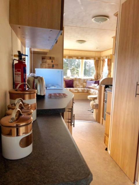 Caravan 50. Nairn Lochloy Holiday Park エクステリア 写真