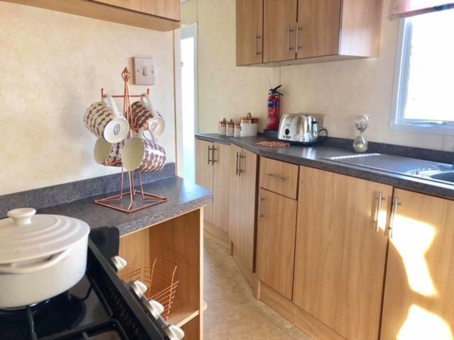 Caravan 50. Nairn Lochloy Holiday Park エクステリア 写真